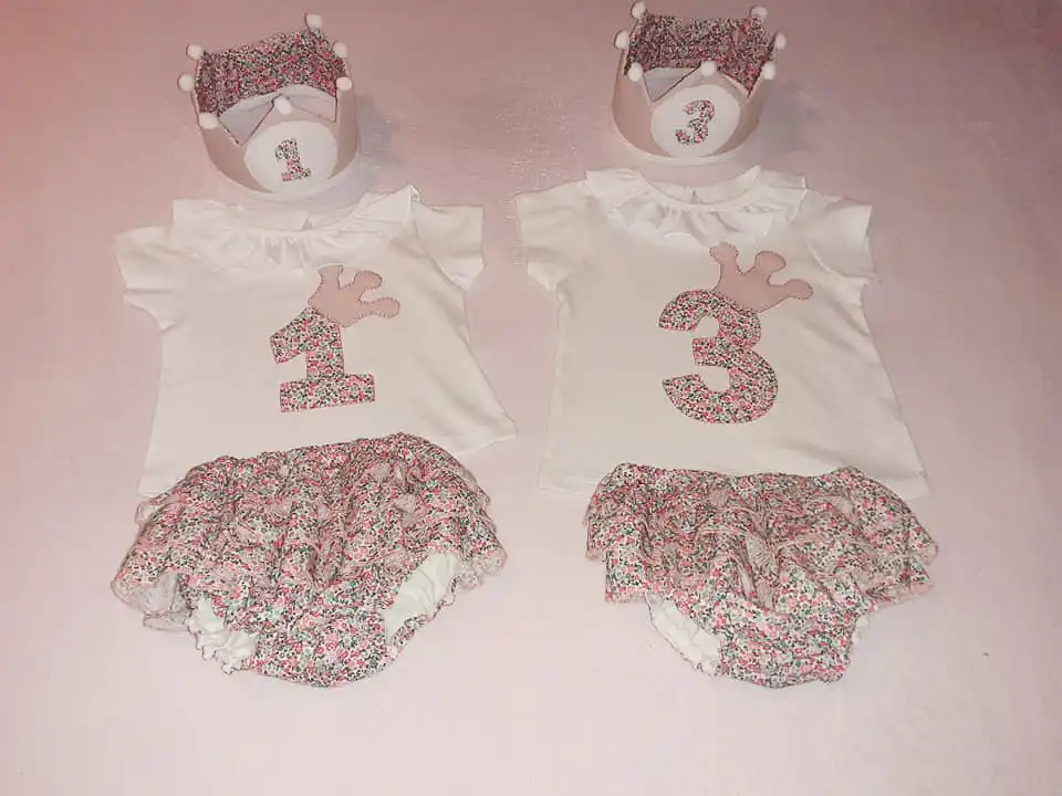 camiseta-cumpleanos-nina-personalizada-flores-rosas-tres-manga-corta